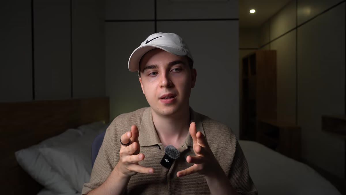 Creator explaining the photographer&rsquo;s job is to communicate real moments
