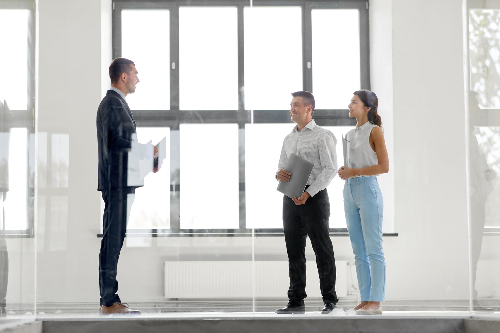 Why Most Photography Clients Ghost You After the First Inquiry (And How to Fix It)